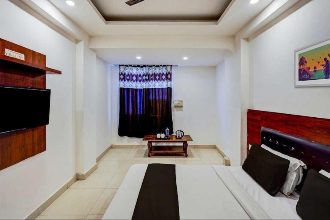 Hotel O Anshu B&B Nueva Delhi Exterior foto